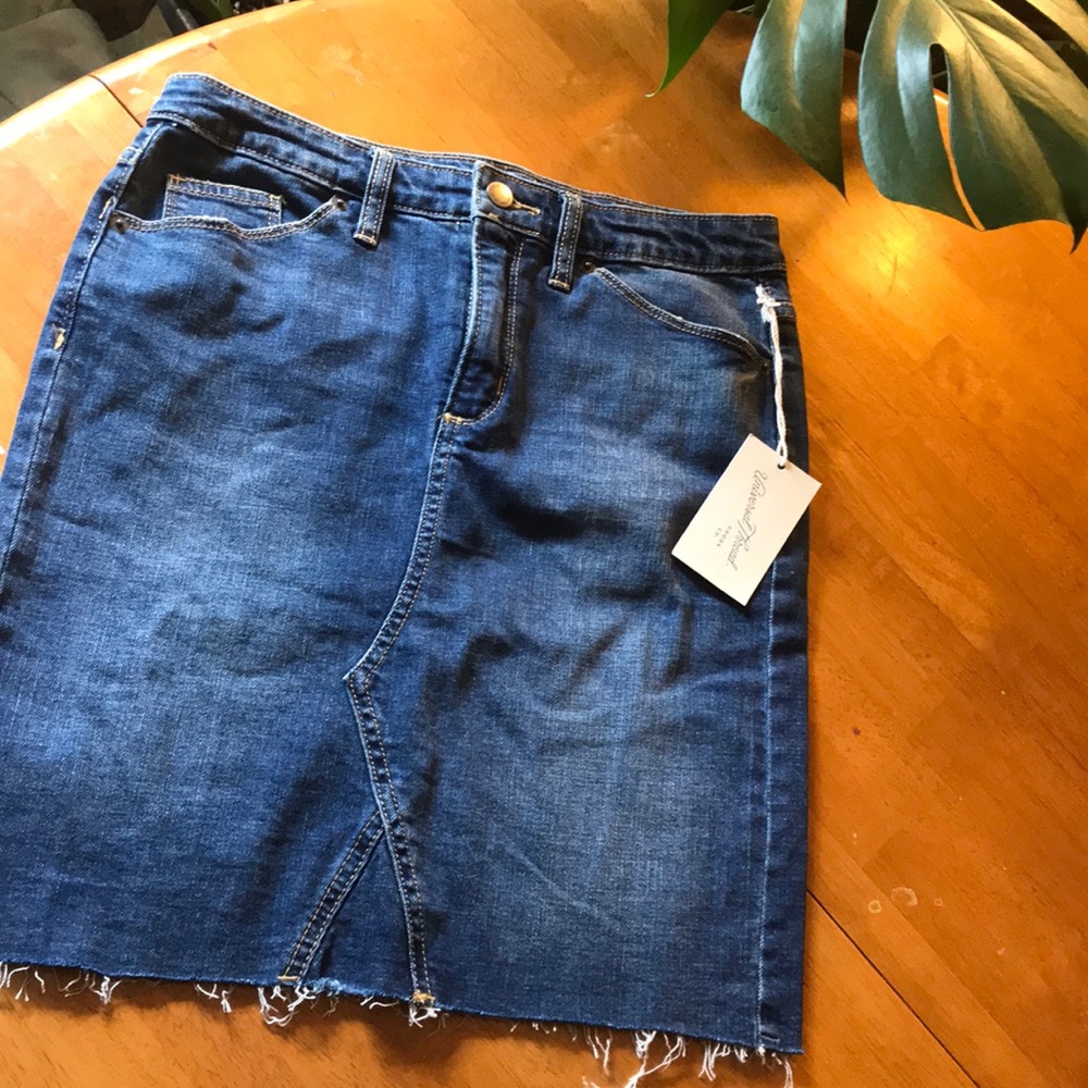 Denim skirt !